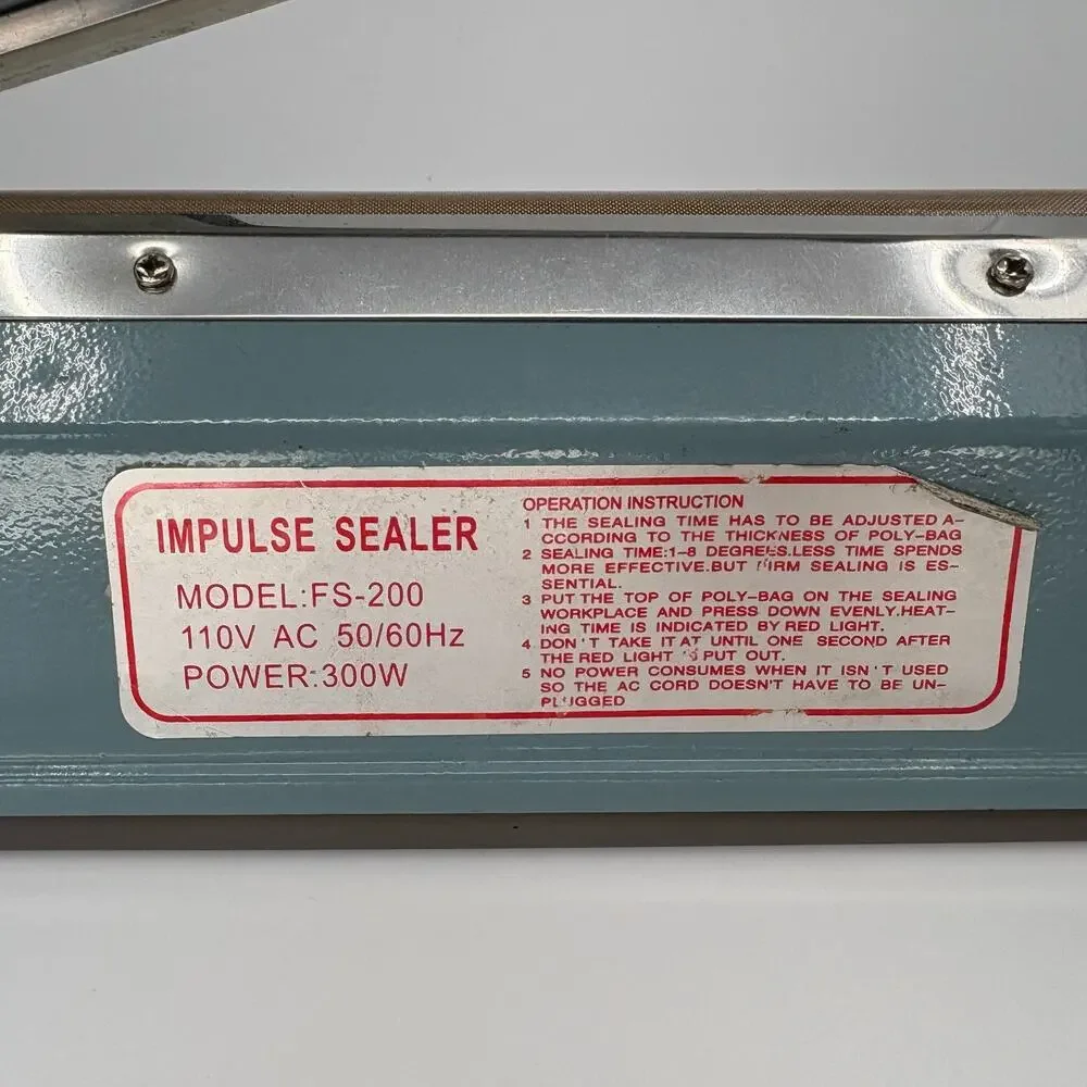 FS-200 Impulse Sealer 8 Inch 300W Plastic Bag Heat Sealer Powers On